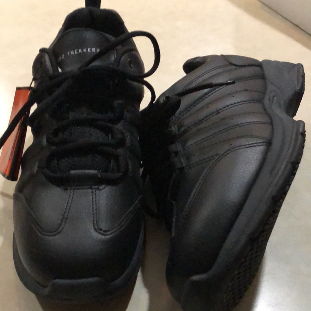 Shoes womens new size 11M safeT step slip resistant black Cross Trekkers